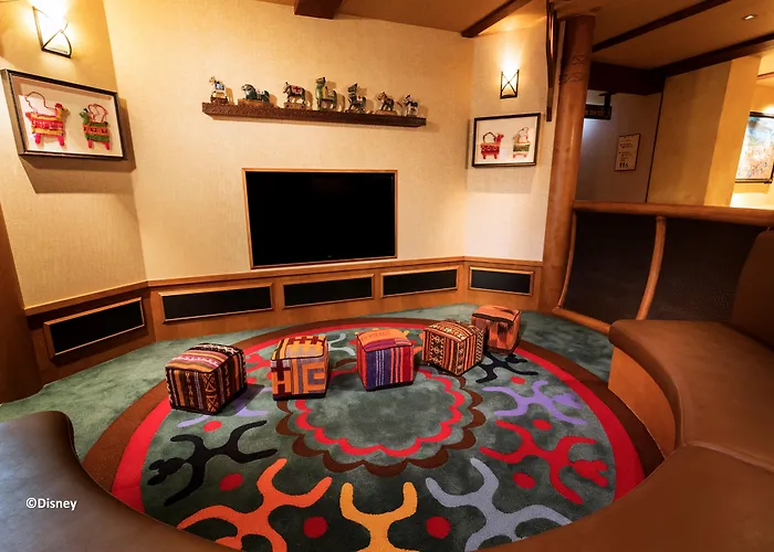 Disney Explorers Lodge